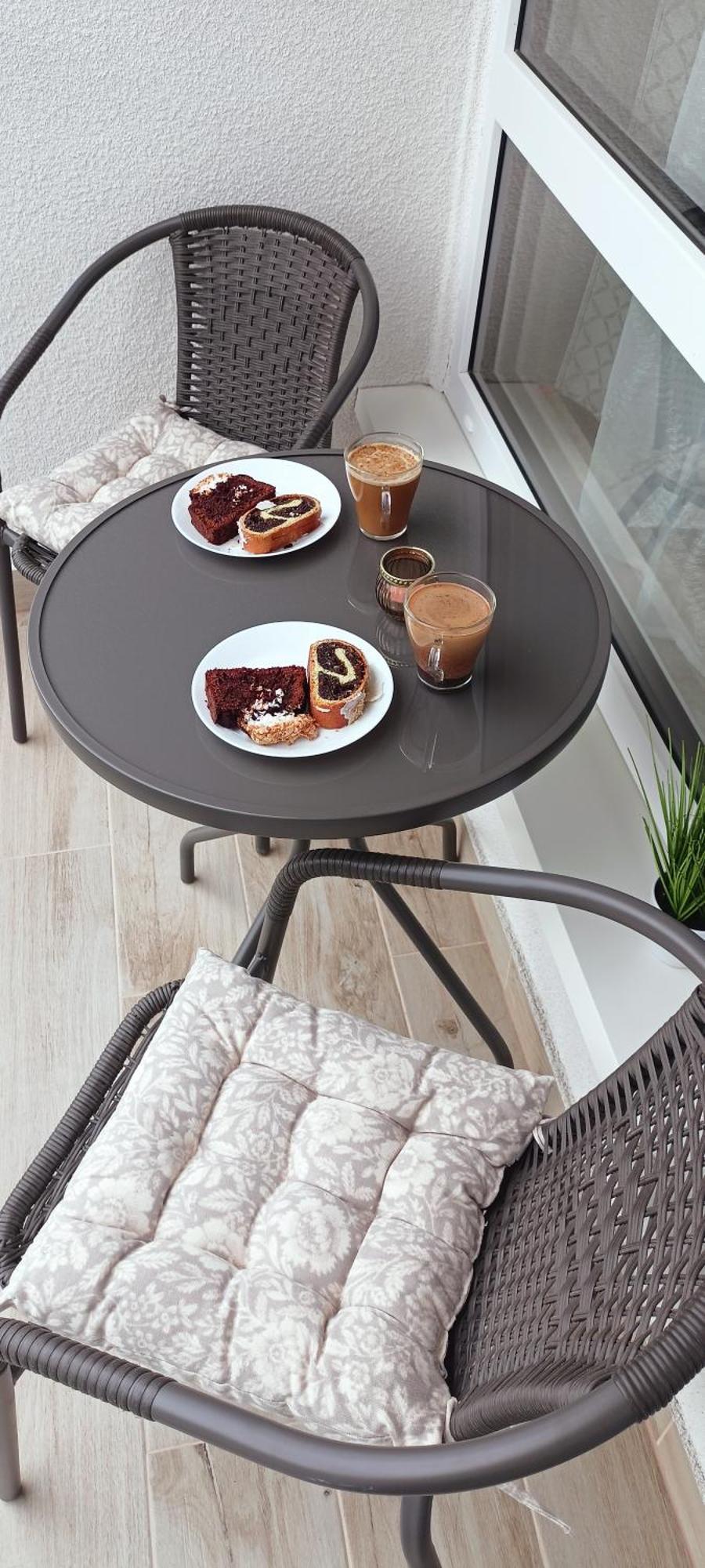 Apartament 84 *