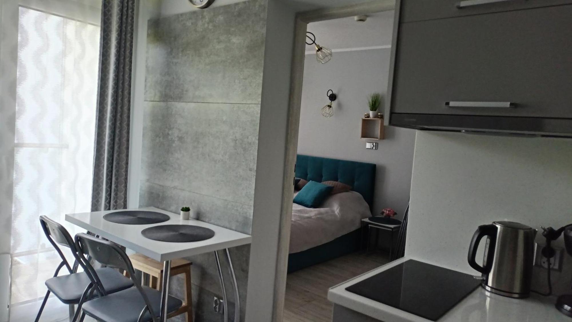 Apartment 84 *